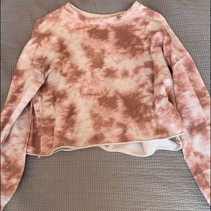 a long sleeve crop top